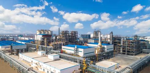 全產(chǎn)業(yè)鏈優(yōu)勢(shì)再提升| 虹港石化二期240萬噸/年P(guān)TA擴(kuò)建項(xiàng)目正式投產(chǎn)